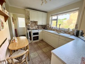 Kitchen- click for photo gallery